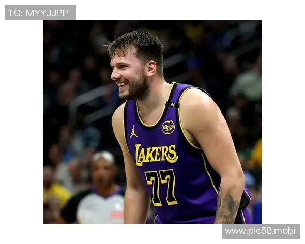 没事就好！雷迪克：东契奇腿筋轻微拉伤 他的状态为每日观察